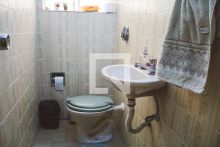 Casa à venda com 160m², 4 quartos e 2 vagasLavabo