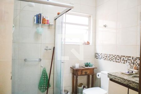 Casa à venda com 160m², 4 quartos e 2 vagasBanheiro