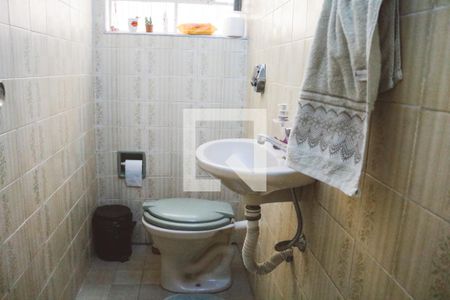 Casa à venda com 160m², 4 quartos e 2 vagasLavabo