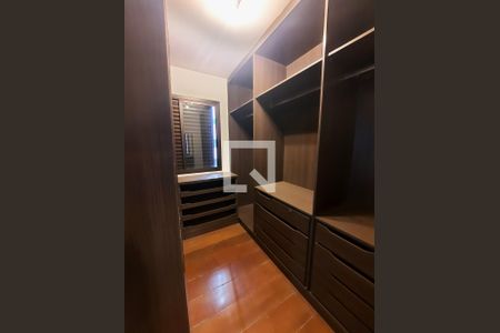 Apartamento à venda com 75m², 2 quartos e 1 vagaCloset da suíte 1