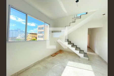 Sala de apartamento à venda com 2 quartos, 120m² em Europa, Contagem