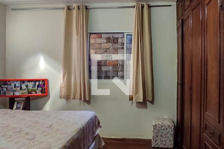 Casa à venda com 231m², 3 quartos e 3 vagas Casa à venda com 231m², 3 quartos e 3 vagasQuarto