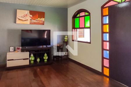 Sala  de casa à venda com 3 quartos, 231m² em Alípio de Melo, Belo Horizonte