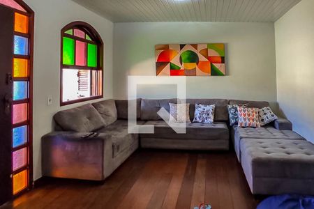 Sala  de casa à venda com 3 quartos, 231m² em Alípio de Melo, Belo Horizonte