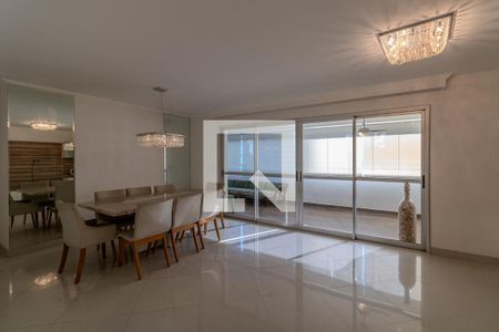 Apartamento para alugar com 4 quartos, 172m² em Jardim Londrina, São Paulo