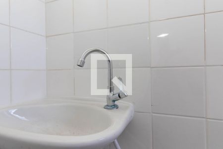 Banheiro de kitnet/studio para alugar com 1 quarto, 29m² em Penha de França, São Paulo