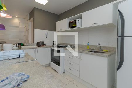 Apartamento à venda com 70m², 2 quartos e 1 vaga Apartamento à venda com 70m², 2 quartos e 1 vagaÁrea comum - Salão de festas