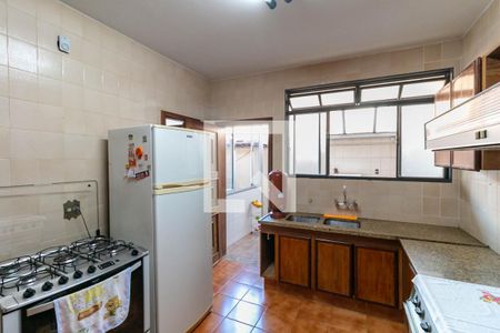 Casa para alugar com 365m², 5 quartos e 6 vagas Casa para alugar com 365m², 5 quartos e 6 vagasCozinha