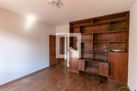 Casa para alugar com 365m², 5 quartos e 6 vagas Casa para alugar com 365m², 5 quartos e 6 vagasQuarto