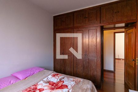 Casa para alugar com 365m², 5 quartos e 6 vagas Casa para alugar com 365m², 5 quartos e 6 vagasQuarto