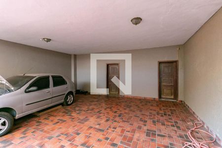 Casa para alugar com 365m², 5 quartos e 6 vagas Casa para alugar com 365m², 5 quartos e 6 vagasÁrea comum