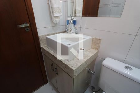 Casa à venda com 336m², 3 quartos e 2 vagasBanheiro Social