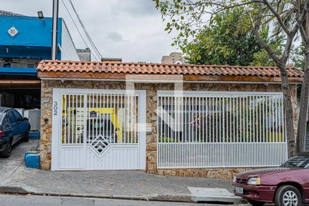 Casa para alugar com 180m², 2 quartos e 4 vagasFachada