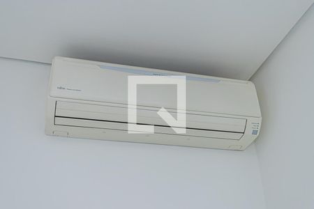 Sala de casa para alugar com 2 quartos, 180m² em Vila dos Remedios, São Paulo