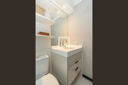 Apartamento à venda com 137m², 3 quartos e 3 vagas Apartamento à venda com 137m², 3 quartos e 3 vagasBanheiro da Suíte 2