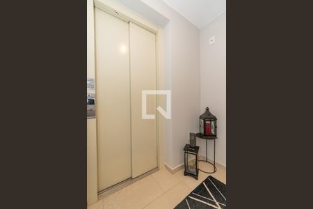 Apartamento à venda com 137m², 3 quartos e 3 vagas Apartamento à venda com 137m², 3 quartos e 3 vagasHall de Entrada Privativa