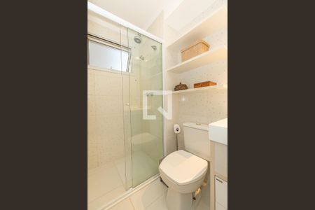 Apartamento à venda com 137m², 3 quartos e 3 vagas Apartamento à venda com 137m², 3 quartos e 3 vagasBanheiro da Suíte 2