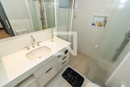 Apartamento à venda com 137m², 3 quartos e 3 vagas Apartamento à venda com 137m², 3 quartos e 3 vagasDetalhe Banheiro da Suíte 1