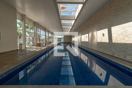 Apartamento à venda com 137m², 3 quartos e 3 vagas Apartamento à venda com 137m², 3 quartos e 3 vagasÁrea comum - Piscina Aquecida Coberta