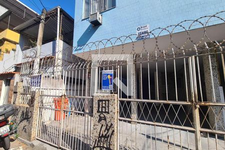 Apartamento à venda com 68m², 2 quartos e sem vaga Apartamento à venda com 68m², 2 quartos e sem vagaFachada do Condomínio com placa