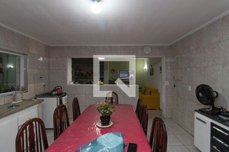 Casa à venda com 160m², 4 quartos e 3 vagas Casa à venda com 160m², 4 quartos e 3 vagasCozinha 1