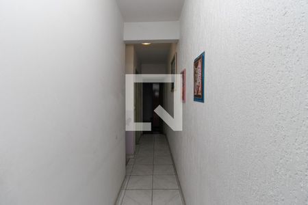 Casa à venda com 160m², 4 quartos e 3 vagas Casa à venda com 160m², 4 quartos e 3 vagasCorredor Quartos