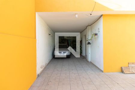 Casa à venda com 160m², 4 quartos e 3 vagas Casa à venda com 160m², 4 quartos e 3 vagasGaragem