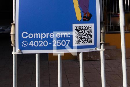 Casa à venda com 160m², 4 quartos e 3 vagas Casa à venda com 160m², 4 quartos e 3 vagasPlaca