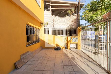 Casa à venda com 160m², 4 quartos e 3 vagas Casa à venda com 160m², 4 quartos e 3 vagasGaragem