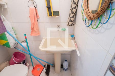 Apartamento à venda com 124m², 3 quartos e 1 vagaÁrea de Serviço e Banheiro de Serviço 