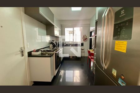 Apartamento à venda com 178m², 4 quartos e 4 vagas Apartamento à venda com 178m², 4 quartos e 4 vagasCozinha