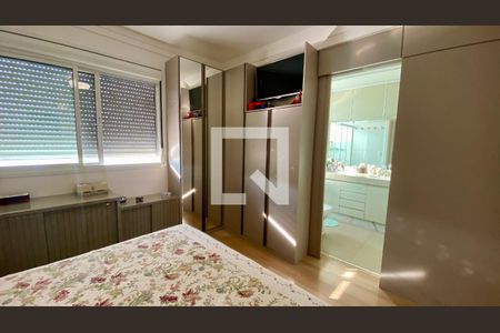 Apartamento à venda com 178m², 4 quartos e 4 vagas Apartamento à venda com 178m², 4 quartos e 4 vagasQuarto Suíte 1