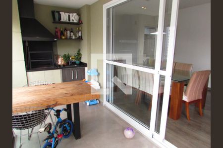 Apartamento à venda com 96m², 2 quartos e 2 vagasVaranda da sala 