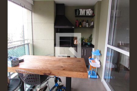 Apartamento à venda com 96m², 2 quartos e 2 vagasVaranda da sala 