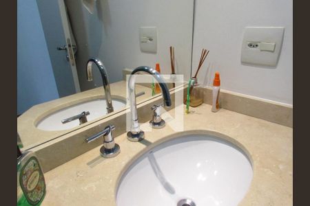 Apartamento à venda com 96m², 2 quartos e 2 vagasBanheiro 1