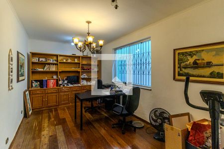 Casa à venda com 441m², 5 quartos e 4 vagasQuarto 1 - Escritório