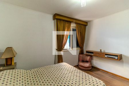 Casa à venda com 441m², 5 quartos e 4 vagasSuíte 2