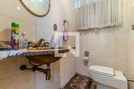 Casa à venda com 441m², 5 quartos e 4 vagasLavabo