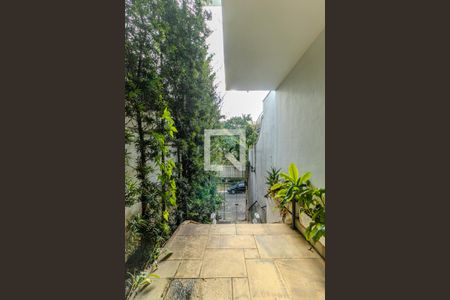 Casa à venda com 441m², 5 quartos e 4 vagasPortão