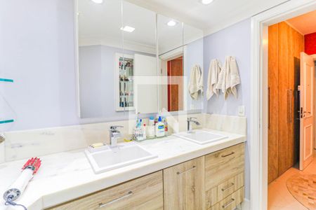 Apartamento à venda com 188m², 4 quartos e 3 vagasBanheiro Suíte 1