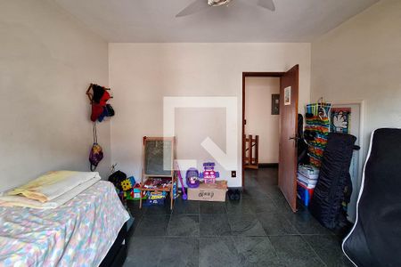 Casa à venda com 400m², 4 quartos e 2 vagas Casa à venda com 400m², 4 quartos e 2 vagasQuarto 1