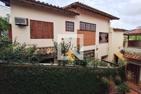 Casa à venda com 400m², 4 quartos e 2 vagas Casa à venda com 400m², 4 quartos e 2 vagasVista do Quarto 2