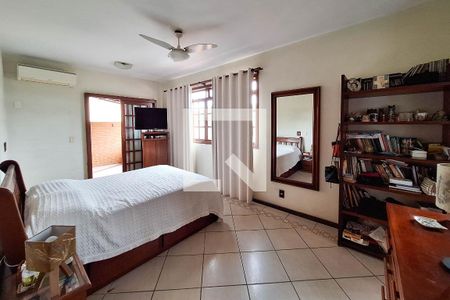 Casa à venda com 400m², 4 quartos e 2 vagas Casa à venda com 400m², 4 quartos e 2 vagasSuíte