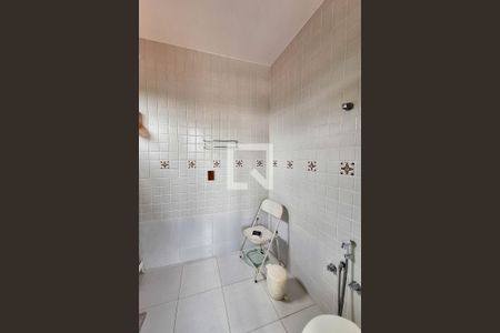 Casa à venda com 400m², 4 quartos e 2 vagas Casa à venda com 400m², 4 quartos e 2 vagasBanheiro da Suíte