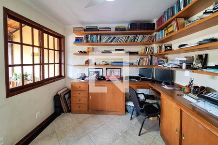 Escritório de casa à venda com 4 quartos, 400m² em Maravista, Niterói