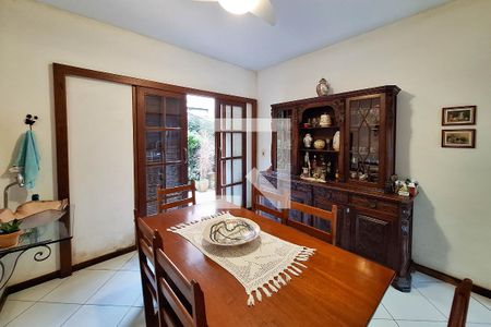 Casa à venda com 400m², 4 quartos e 2 vagas Casa à venda com 400m², 4 quartos e 2 vagasCopa