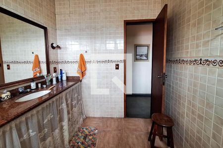 Casa à venda com 400m², 4 quartos e 2 vagas Casa à venda com 400m², 4 quartos e 2 vagasBanheiro Social