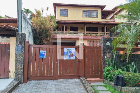 Casa à venda com 400m², 4 quartos e 2 vagas