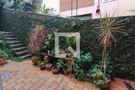 Casa à venda com 400m², 4 quartos e 2 vagas Casa à venda com 400m², 4 quartos e 2 vagasJardim