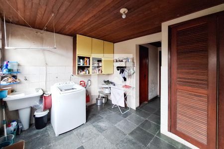 Casa à venda com 400m², 4 quartos e 2 vagas Casa à venda com 400m², 4 quartos e 2 vagasÁrea de Serviço